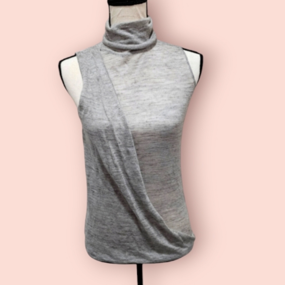 Zara  gray Knit turtle neck sleeveless top
